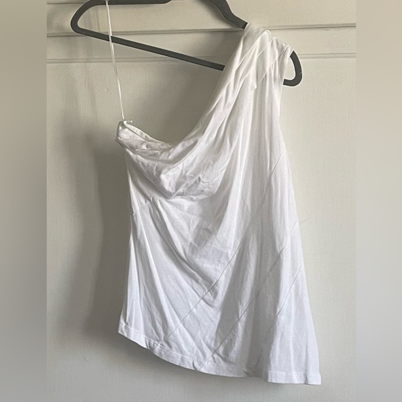 RtA Lynette One-Shoulder Top. Pre-Owned - Picture 3 of 8